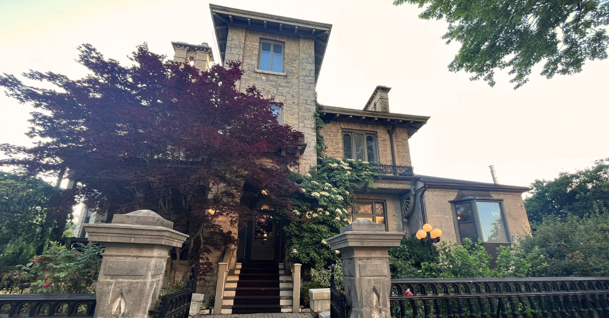 A Fairytale Escape to Kingston’s Historic Rosemount Inn