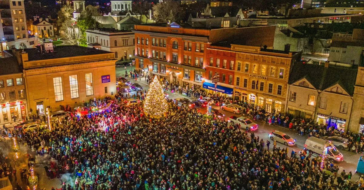 Nighttime Santa Parade & Tree Lighting